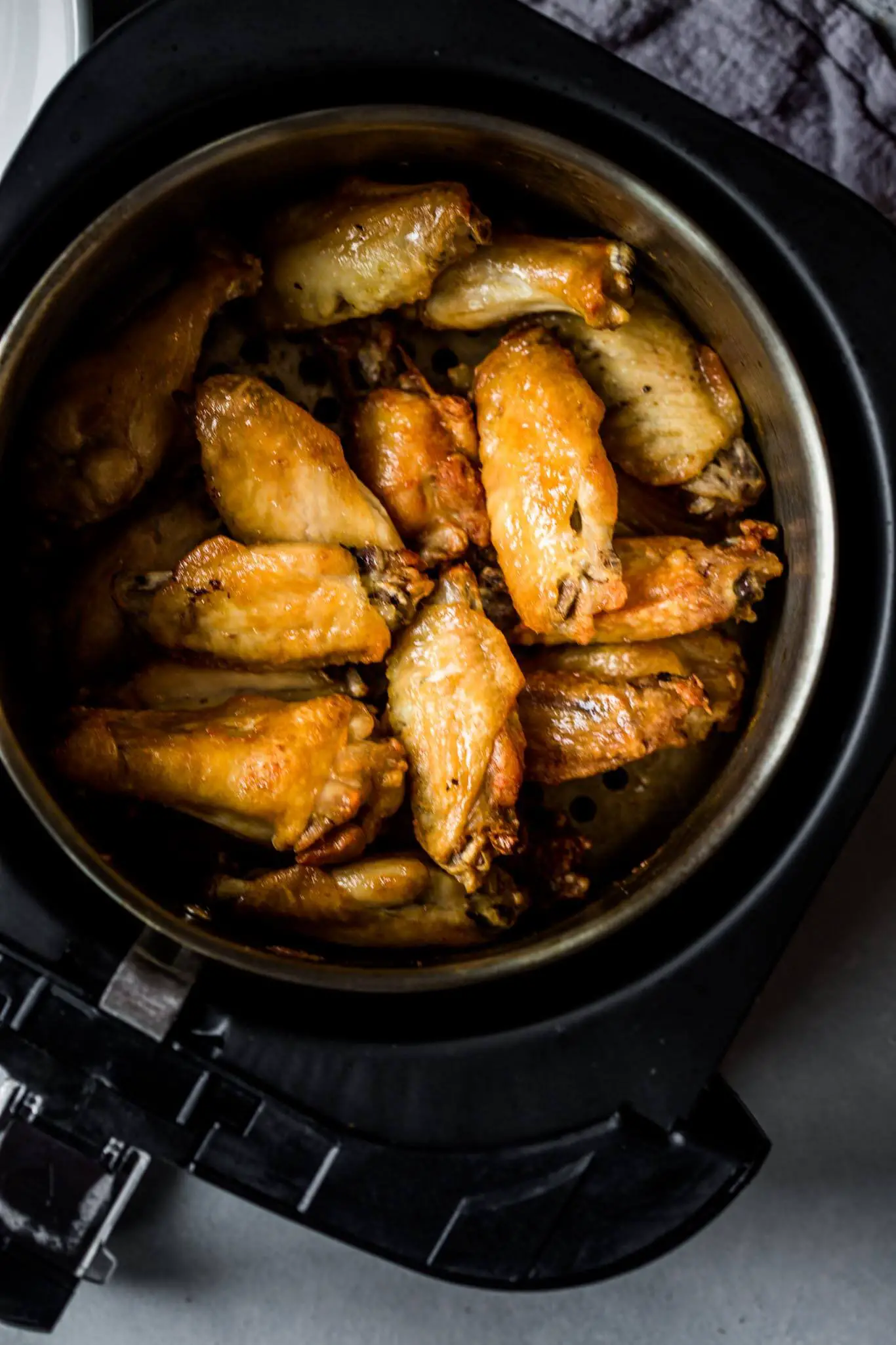 Air Fryer Chicken Wings with Buffalo Sauce