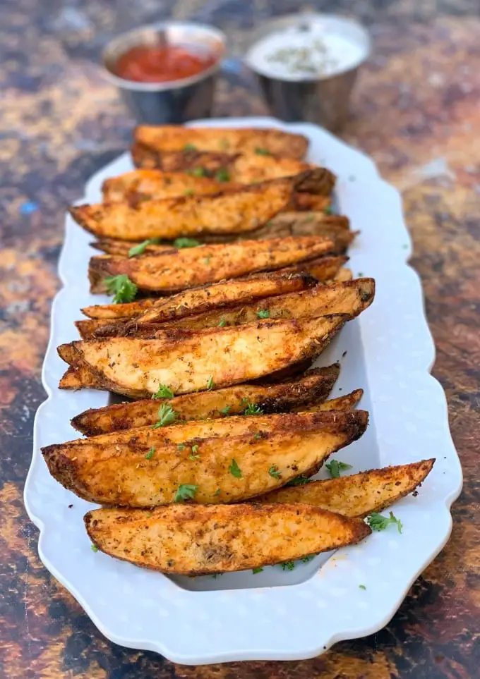 Easy Air Fryer Seasoned Potato Wedges + {VIDEO}