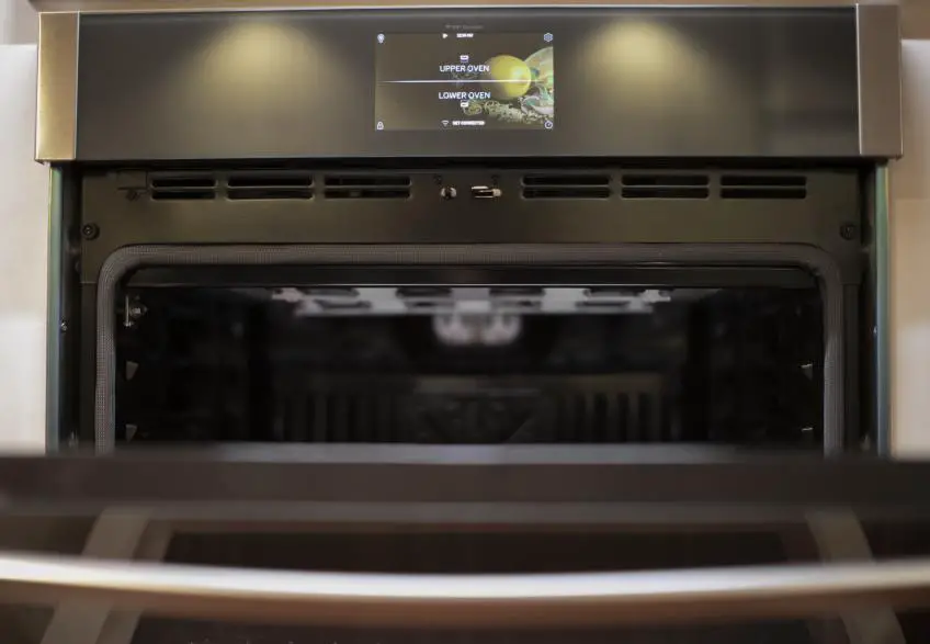 GE Debuts Wall Oven With Built