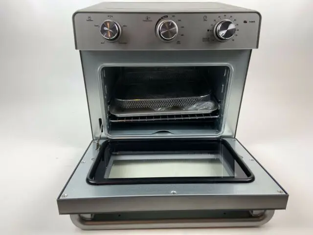 Oster TSSTTVMAF1 22L Countertop Oven with Air Fryer for ...